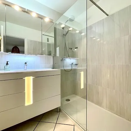 Magnifique 2p Vue Terrasse Parking